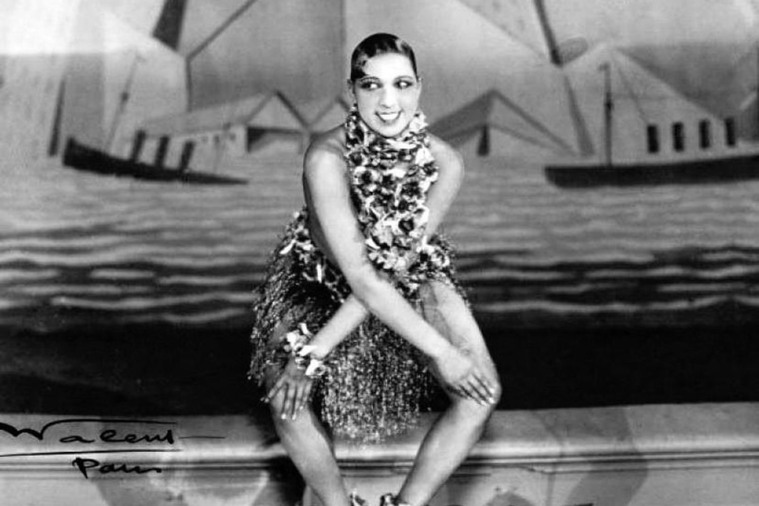 Joséphine Baker dansant le charleston aux Folies-Bergère, à Paris - Revue Nègre Dance (1926).